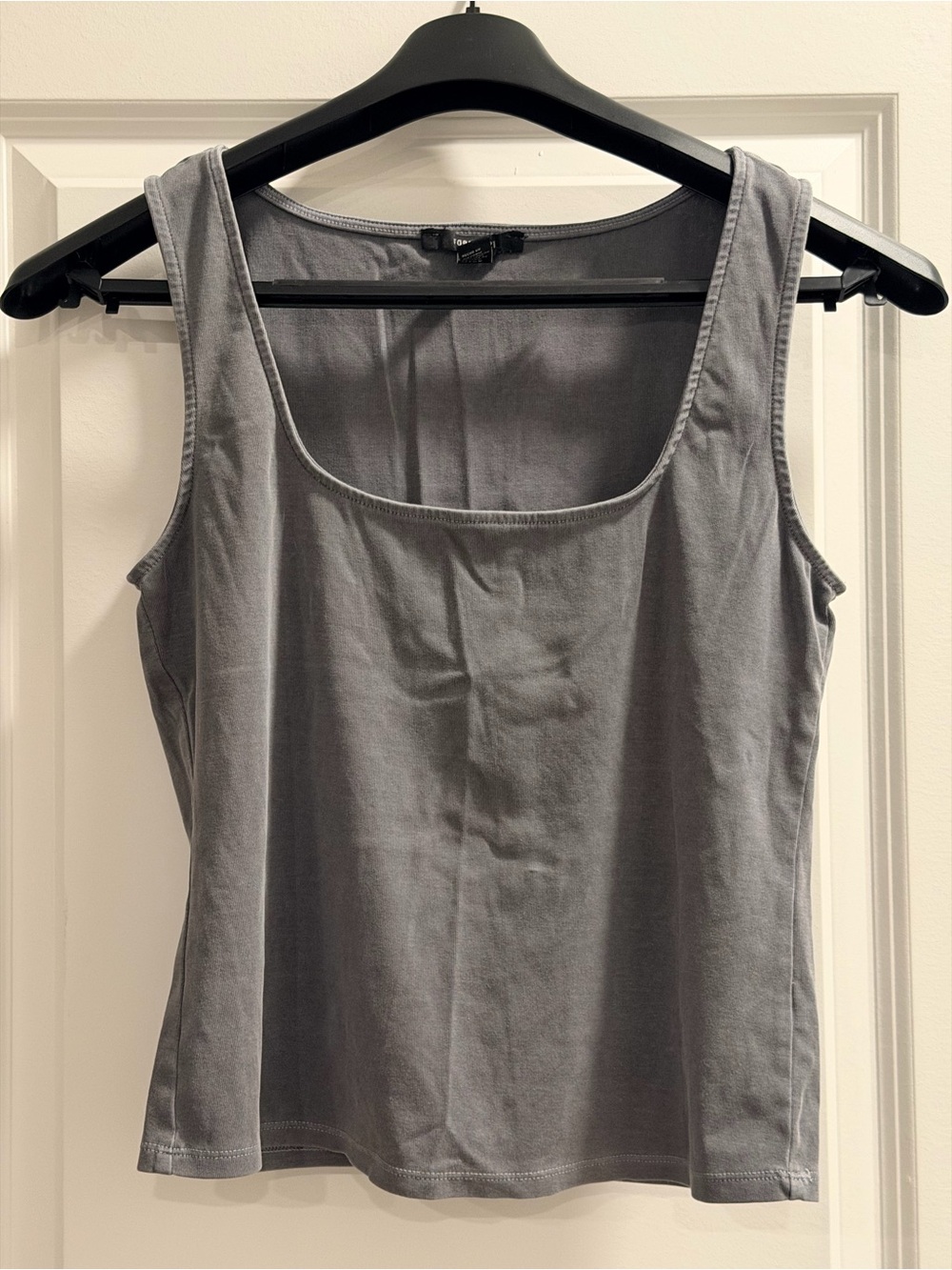 Forever 21 Gray Scoop Neck Tank Top